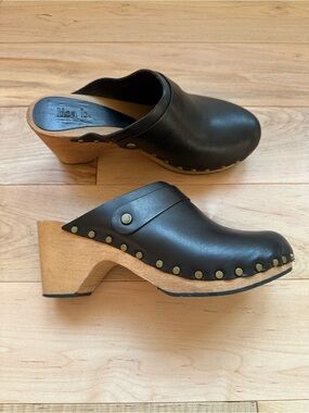 Lisa b. Black Leather Wood-Soled Clog Mules